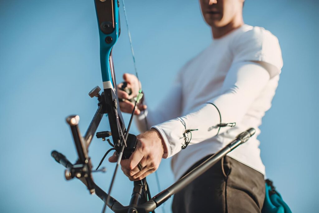 How to Choose The Right Compound Bow Beginner's Guide